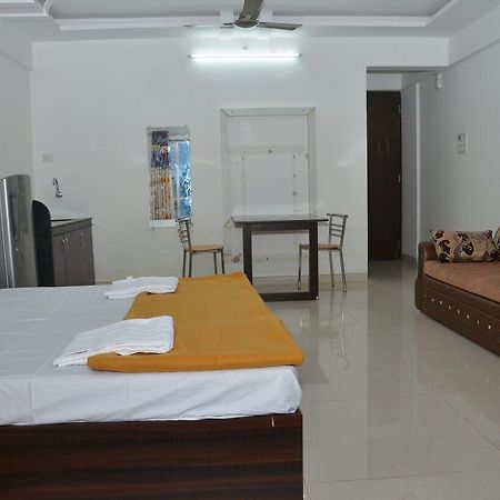 Nilaya Beach Resort Alībāg Zewnętrze zdjęcie