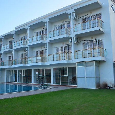 Nilaya Beach Resort Alībāg Zewnętrze zdjęcie