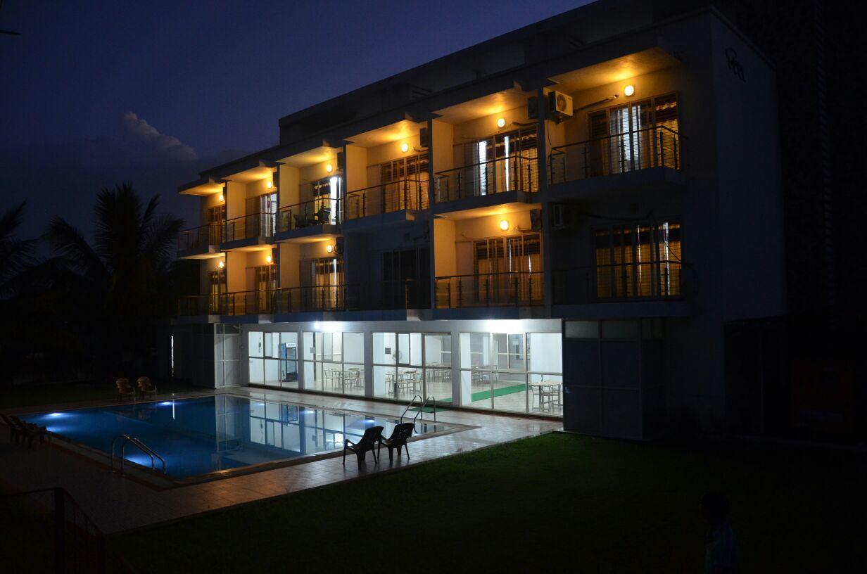 Nilaya Beach Resort Alībāg Zewnętrze zdjęcie